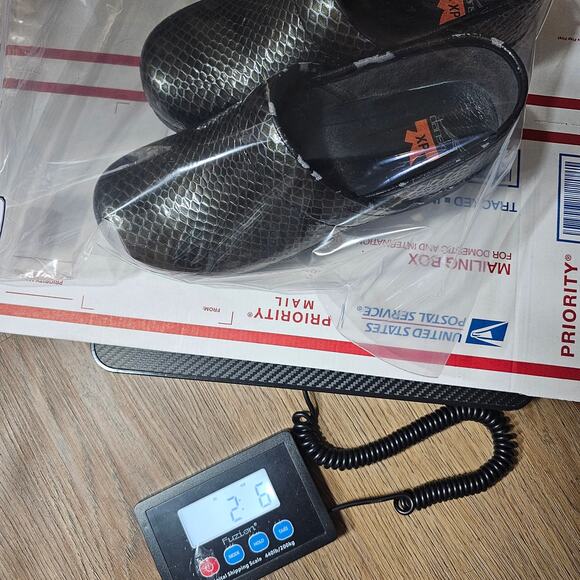 Dansko XP Green Anaconda Patent Leather Professional Clogs EU 39| US Women 8.5-9 - Picture 12 of 12